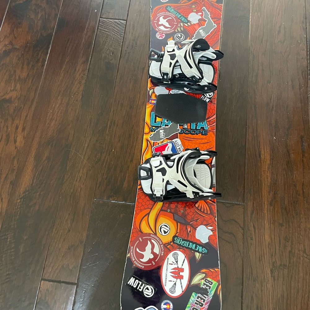 Snowboard and bindings